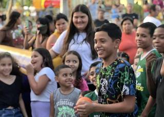 Evento na Praça Ibrahim Assed Faz a Alegria das Crianças em Cardoso Moreira