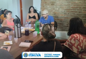 SEC. CULTURA PROMOVE REUNIÃO COM ARTESÃOS DE ITALVA PARA DISCUTIR DEMANDAS IMPORTANTES